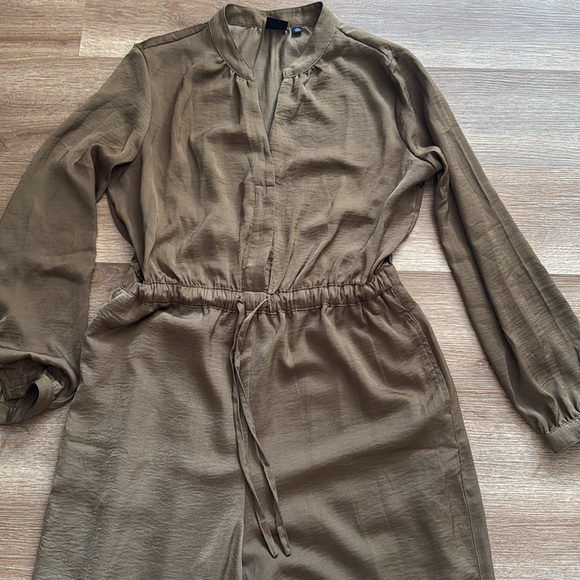 Gap Jumpsuit - Picture 2 of 6